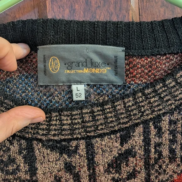 Unisex Vintage Patterned Sweater - Black and Brown - Picture 3 of 4